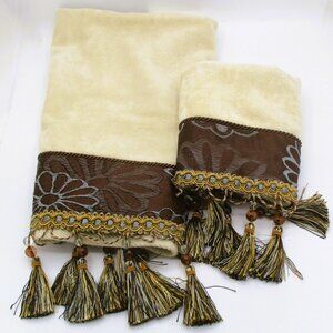 Decorative Bath Towel Set of 3Gorgeous Croscill floral beads tassels3